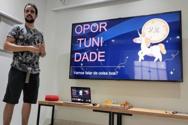 Equipe Weeke compartilhando ideias